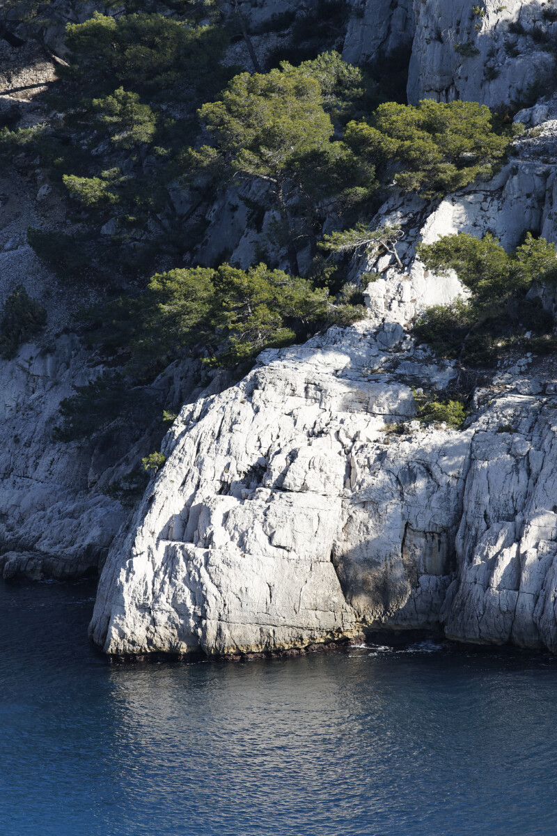 Deep Water Soloing in Europe: Between Nature and Safety